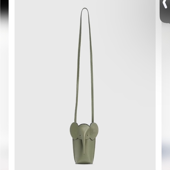 Loewe Elephant Pocket Pouch in leather with strap Crossbody bag - Picture 7 of 12